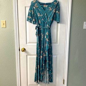 Floral Flowy Wrap Dress Maxi with belt - Size L - V neck